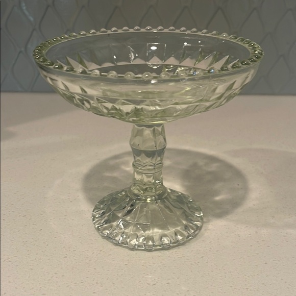 Green Glass Compote Dish with Scalloped Edge and Diamond Pattern - Picture 1 of 3